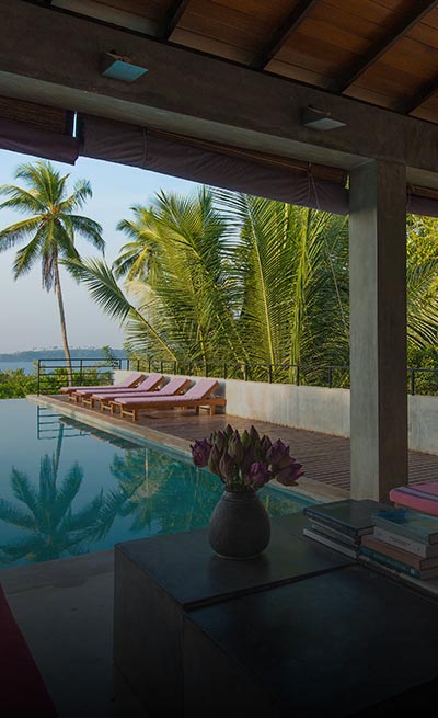 Beautiful pool with sea view