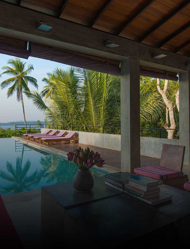 Beautiful pool with sea view