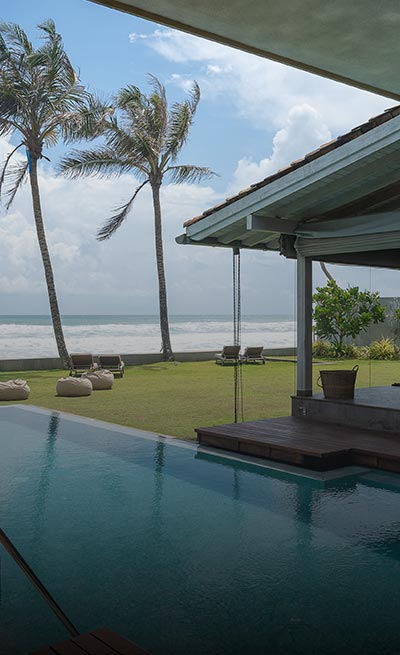 Beautiful pool with sea view