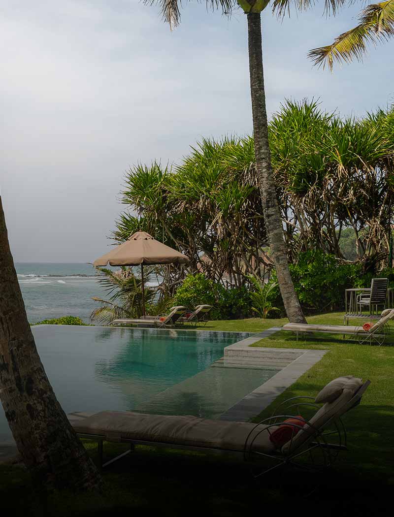 Beautiful pool with sea view